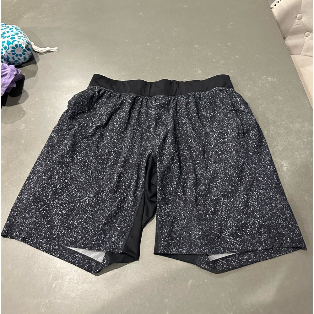 Lululemon Men’s Speckled Shorts